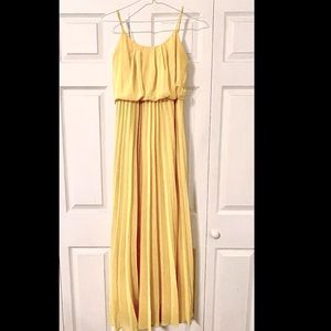 Summer yellow maxi dress